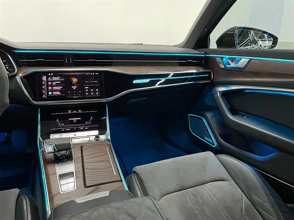 AUDI A6L 2021