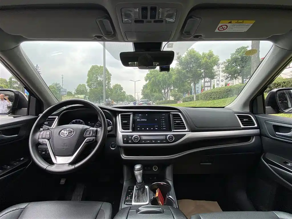 TOYOTA HIGHLANDER 2021