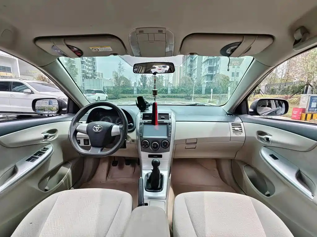 TOYOTA COROLLA 2014