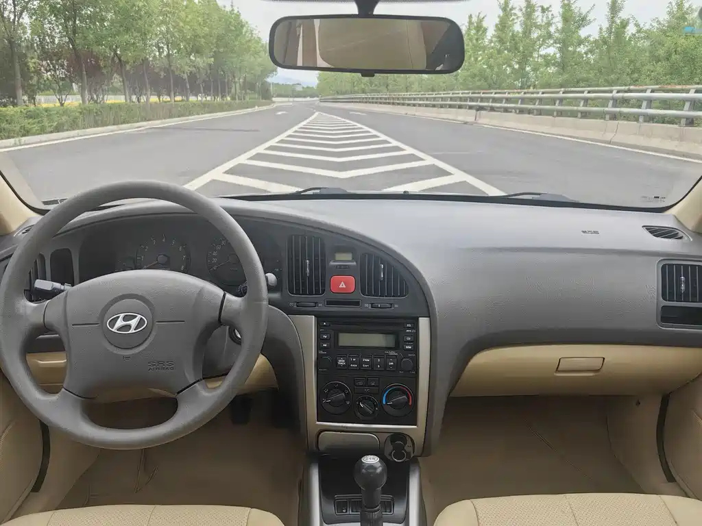 HYUNDAI ELANTRA 2011