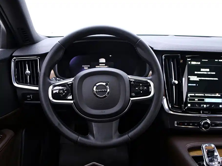 VOLVO S90 2021