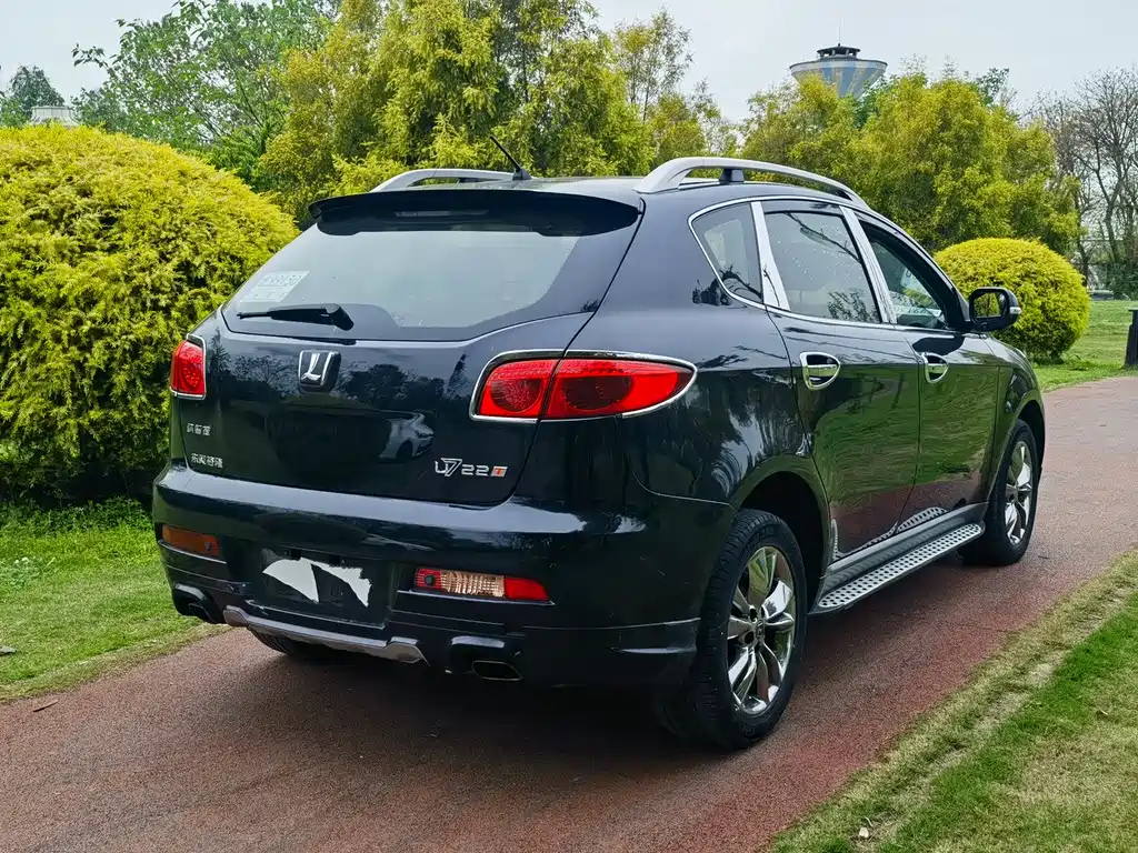 LUXGEN BIG 7 SUV 2014