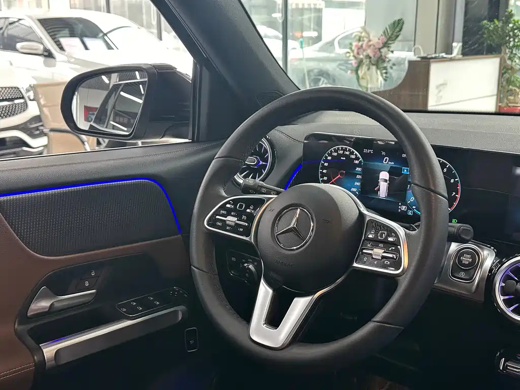MERCEDES BENZ GLB 2022