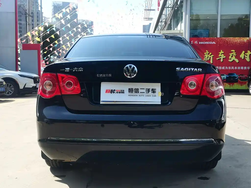 VOLKSWAGEN SAGITAR 2010