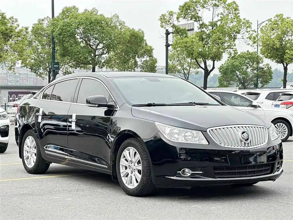BUICK LACROSSE 2012