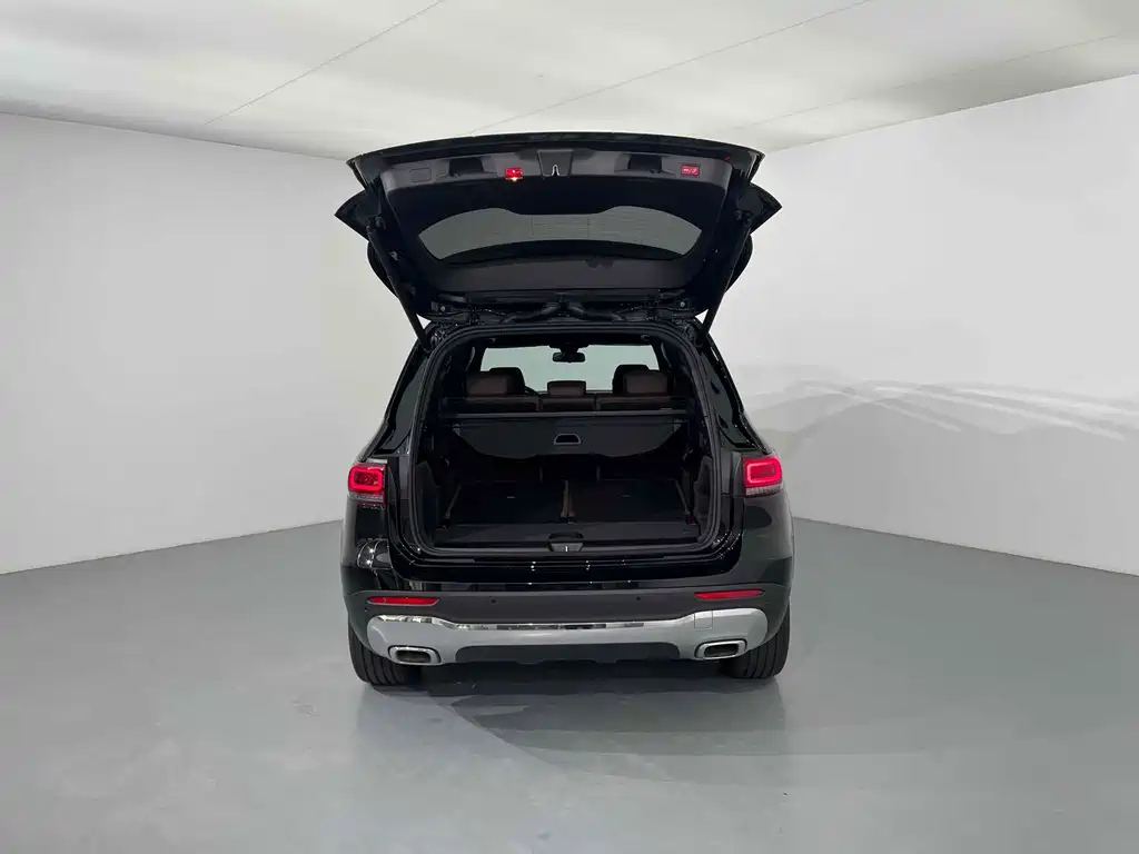 MERCEDES BENZ GLB 2023