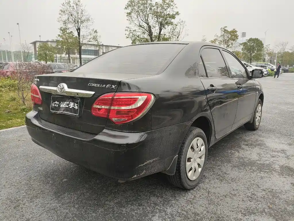 TOYOTA COROLLA 2013