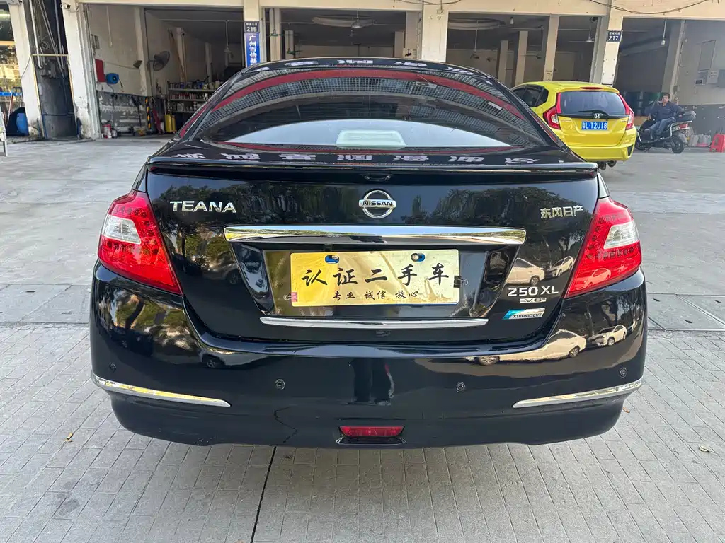 NISSAN TEANA 2009