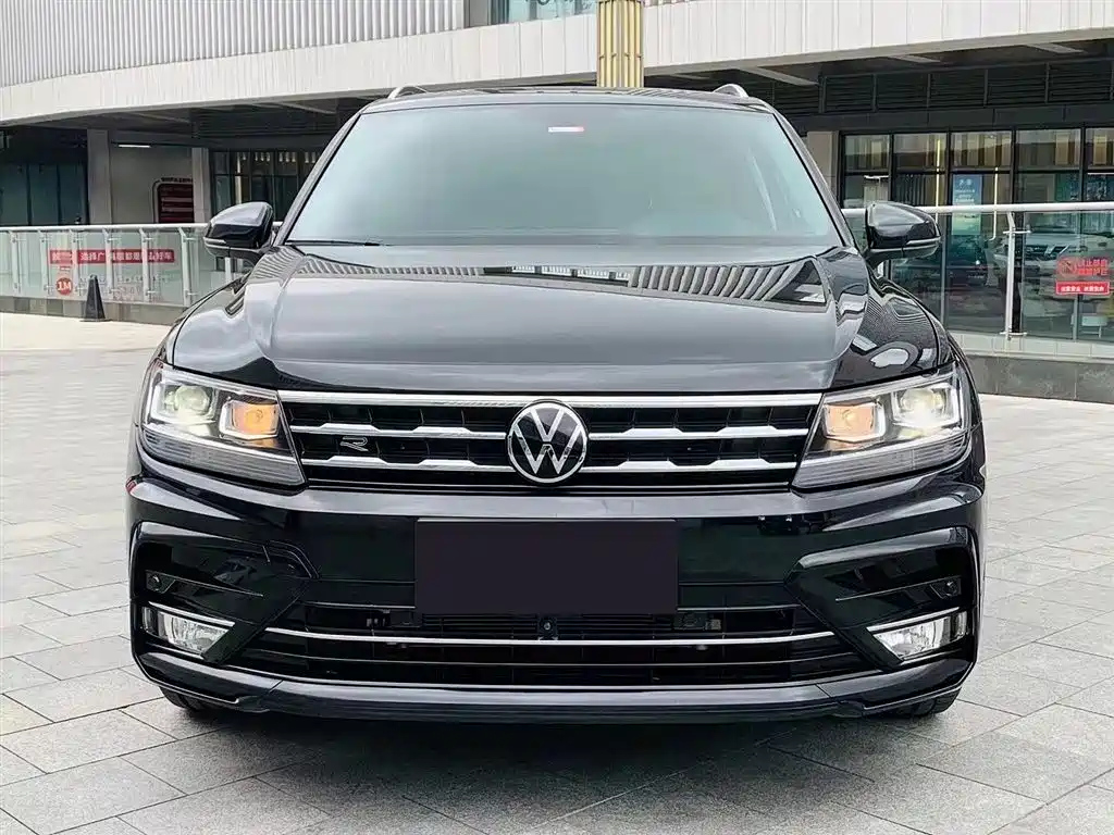 VOLKSWAGEN TIGUAN L 2021