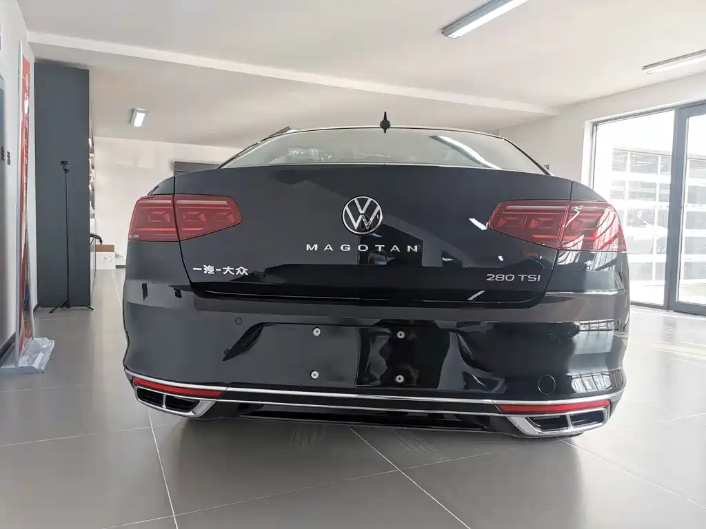 VOLKSWAGEN MAGOTAN 2024