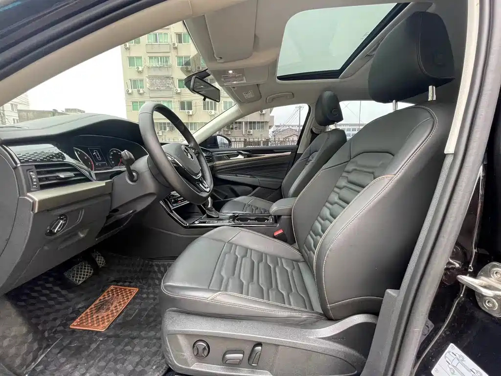 VOLKSWAGEN PASSAT 2021