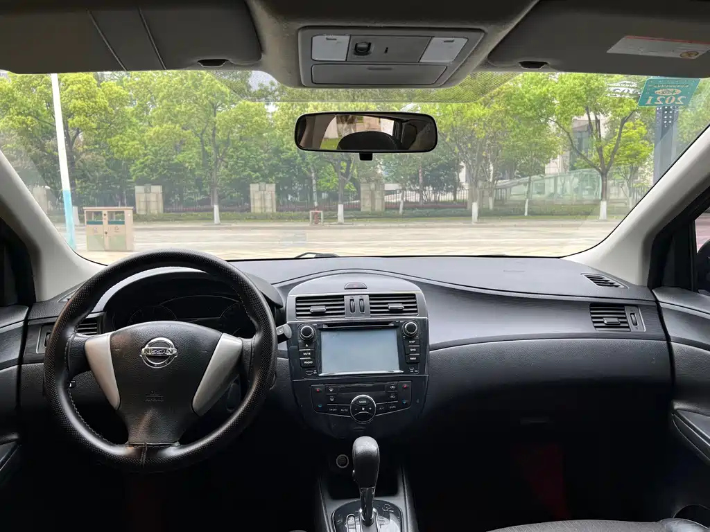 NISSAN TIIDA TIIDA 2013