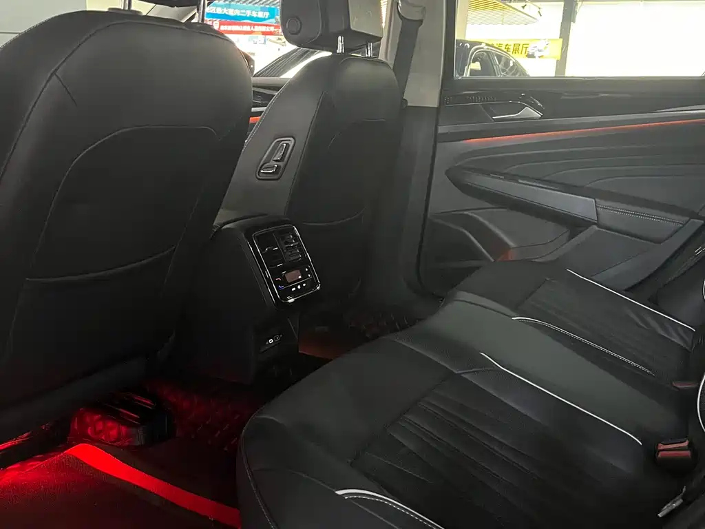 VOLKSWAGEN PASSAT 2022
