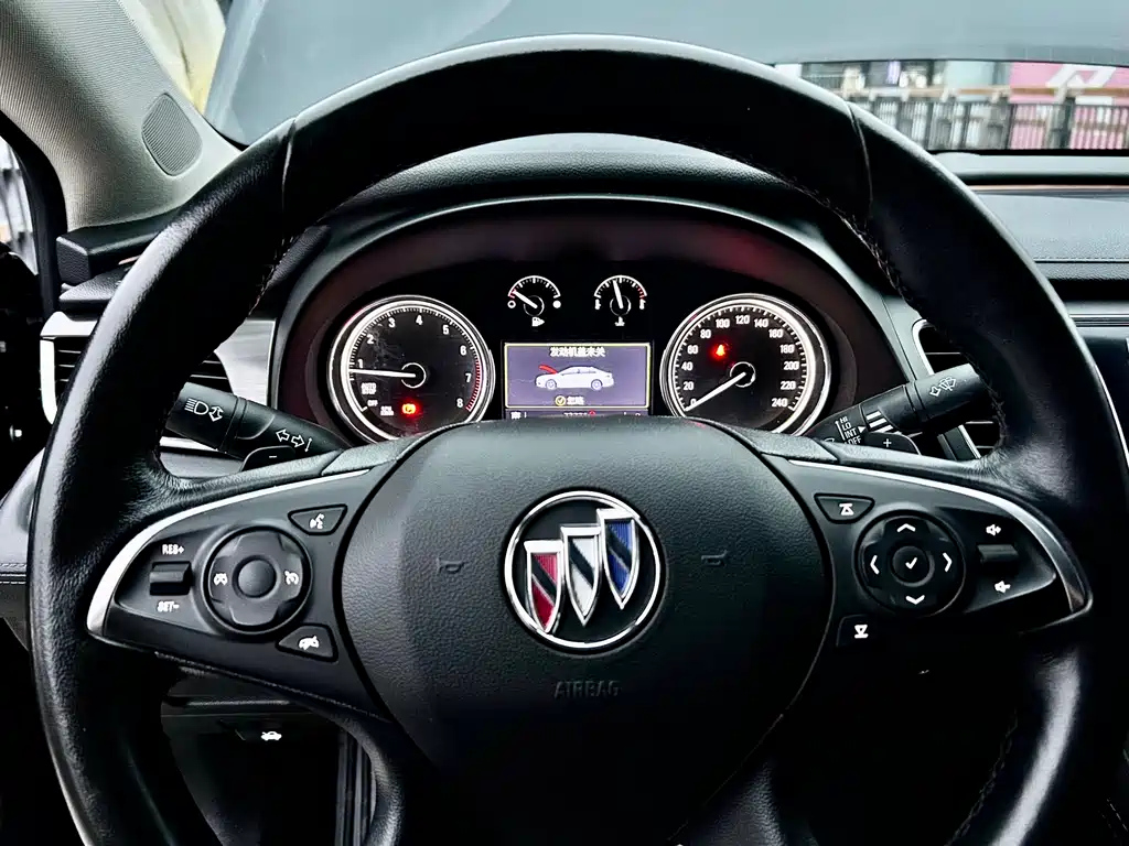 BUICK LACROSSE 2021