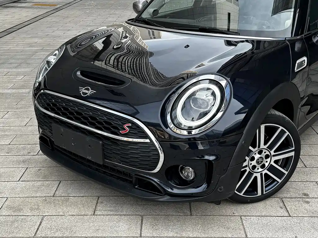 MINI CLUBMAN 2021