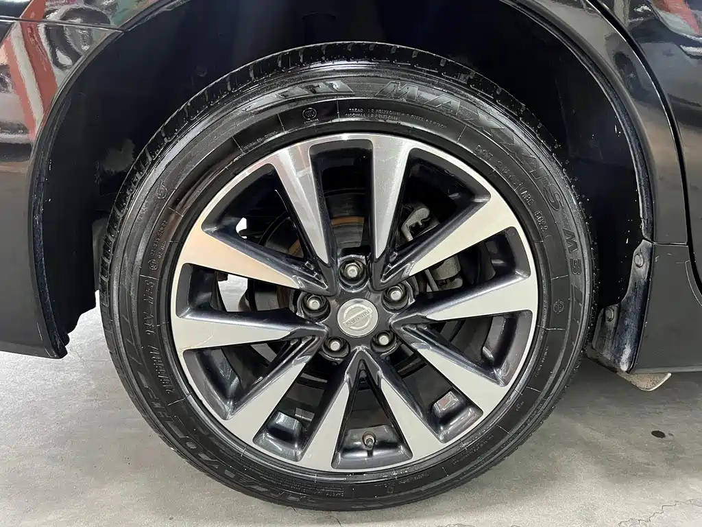 NISSAN TEANA 2018