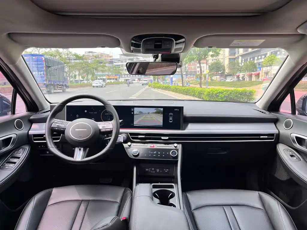 HYUNDAI SONATA 2024