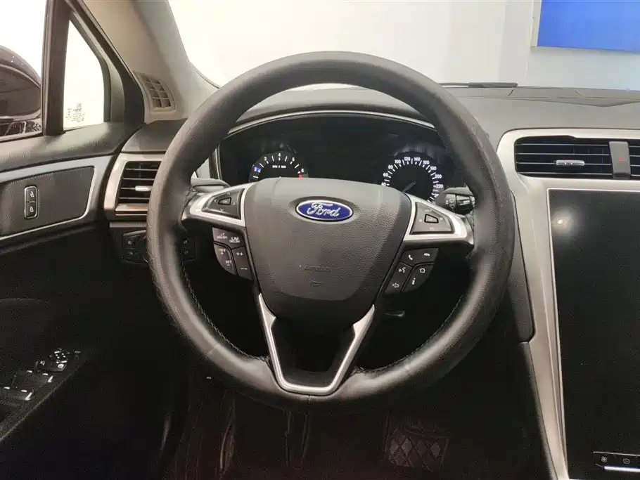 FORD MONDEO 2021