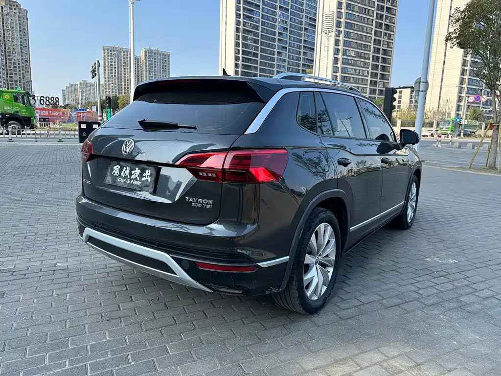 VOLKSWAGEN TAYRON 2020