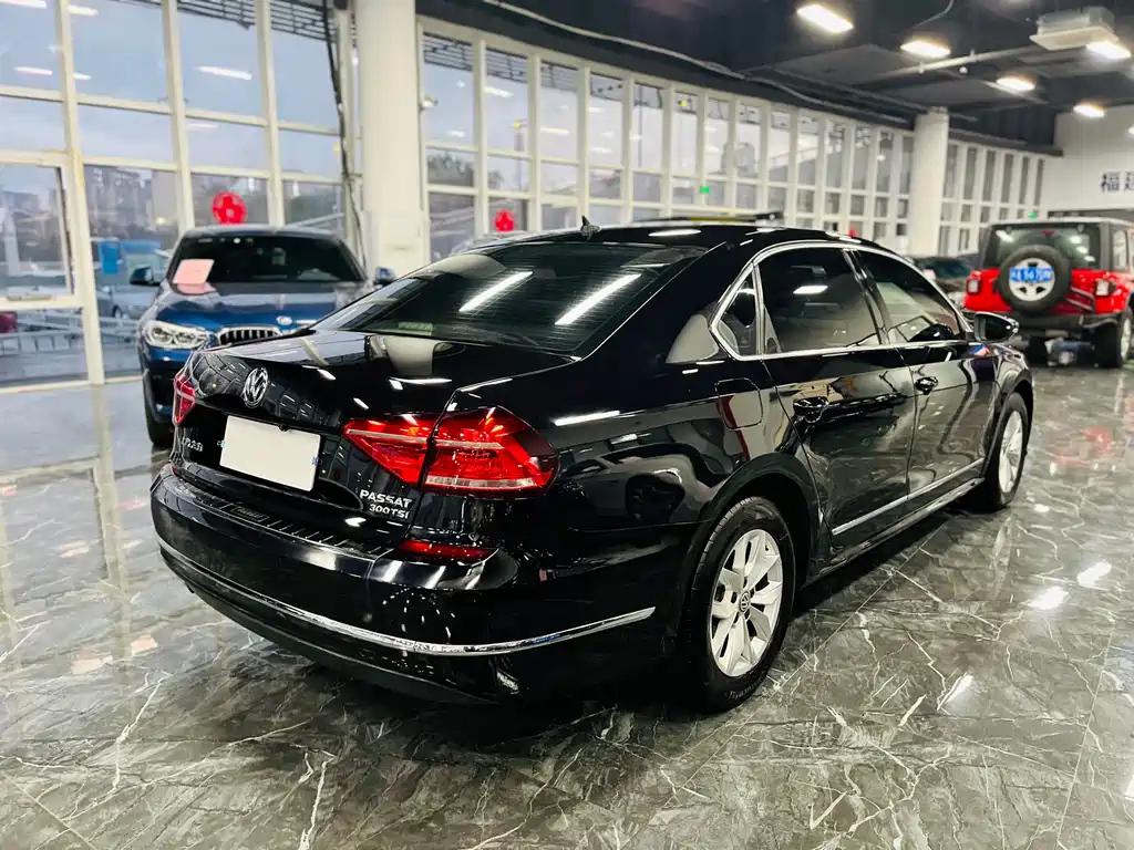 VOLKSWAGEN PASSAT 2018