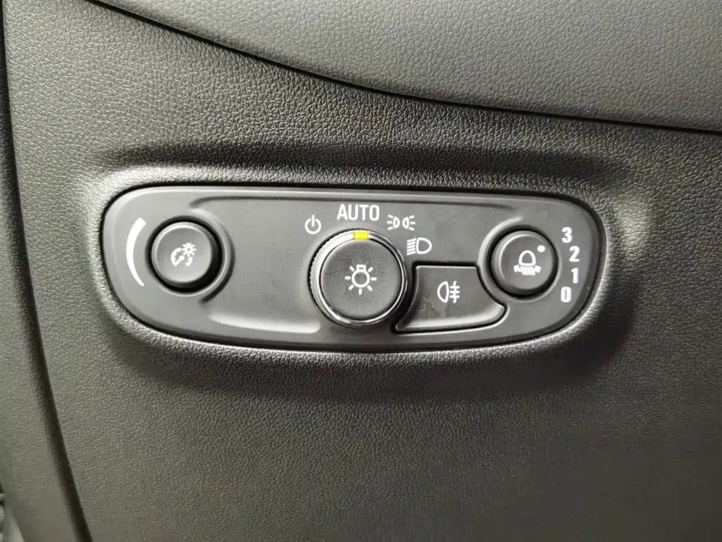 CHEVROLET EXPLORER 2021