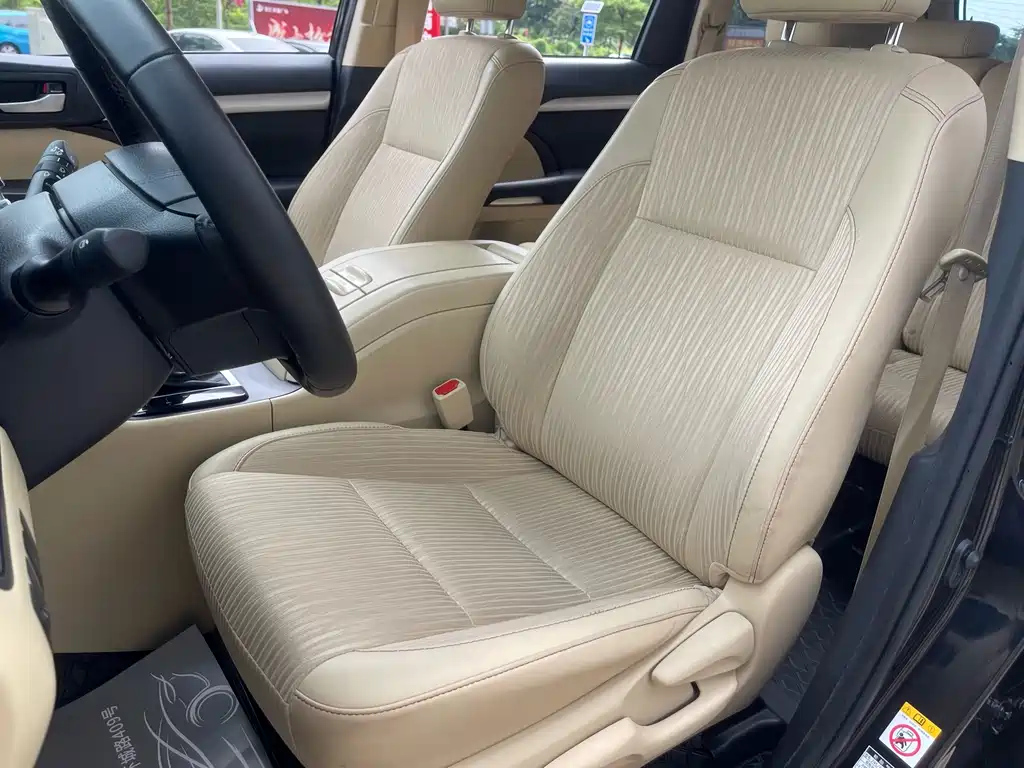 TOYOTA HIGHLANDER 2021