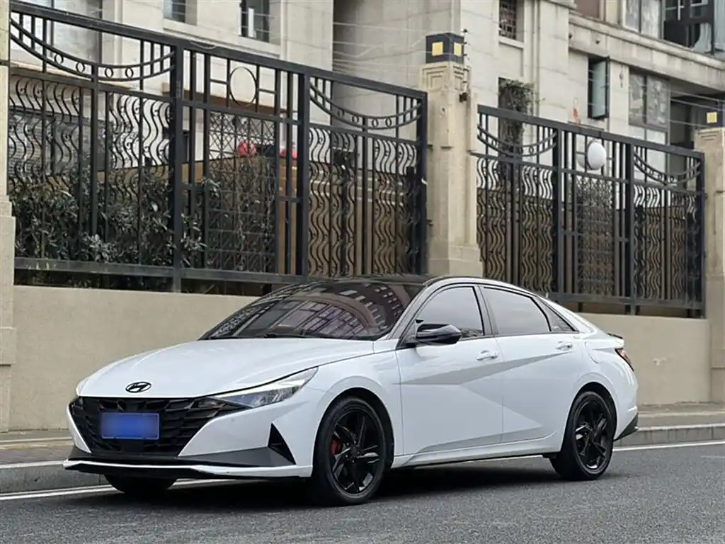 HYUNDAI ELANTRA 2022