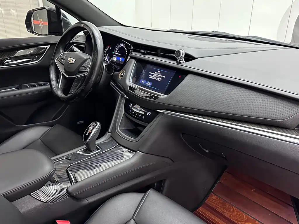 CADILLAC XT5 2019