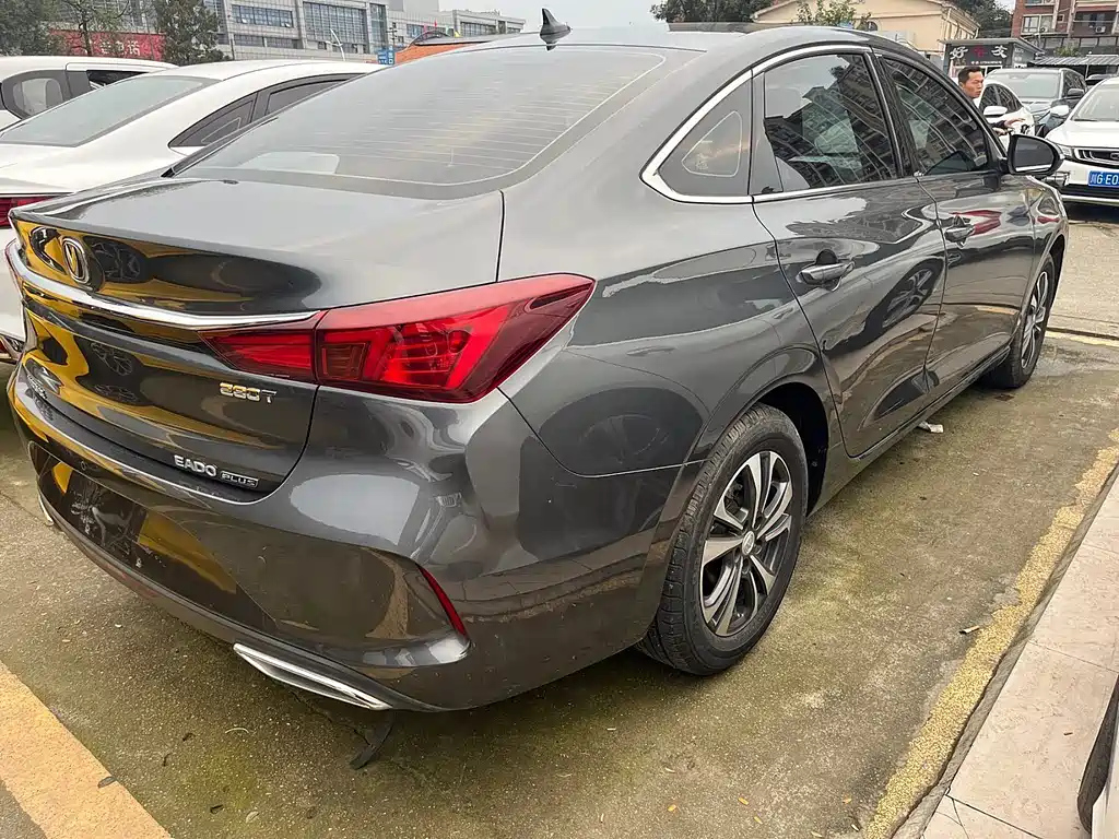 CHANGAN EADO 2021