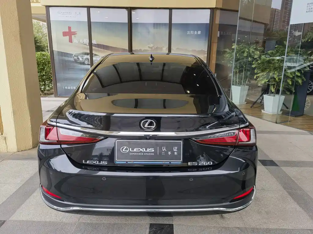 LEXUS ES 2021
