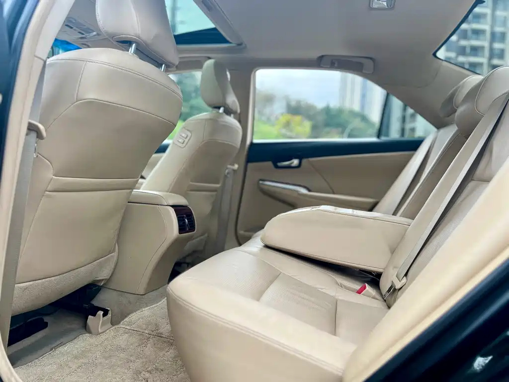 TOYOTA CAMRY 2012