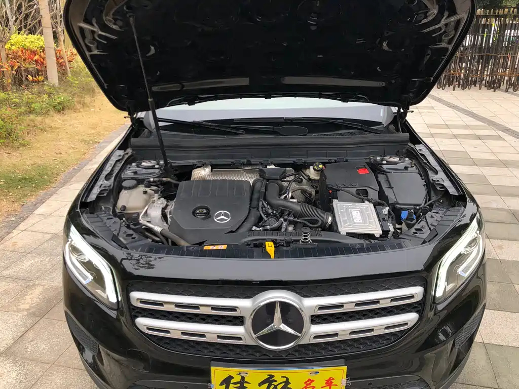MERCEDES BENZ GLB 2021