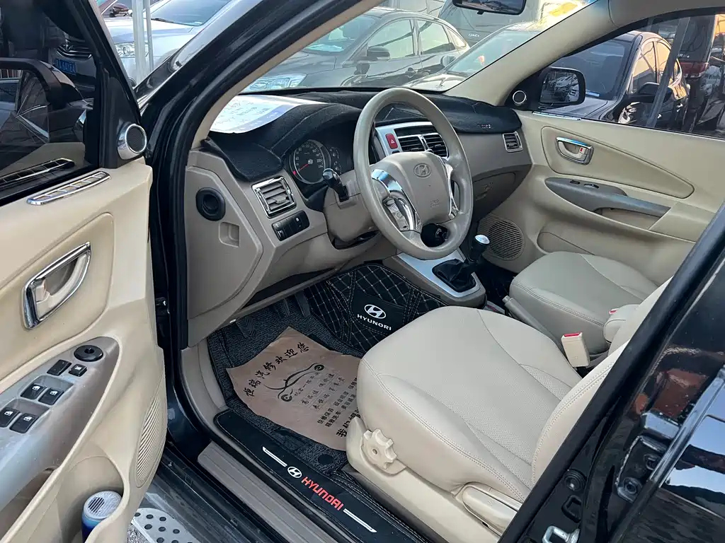 HYUNDAI TUCSON 2011