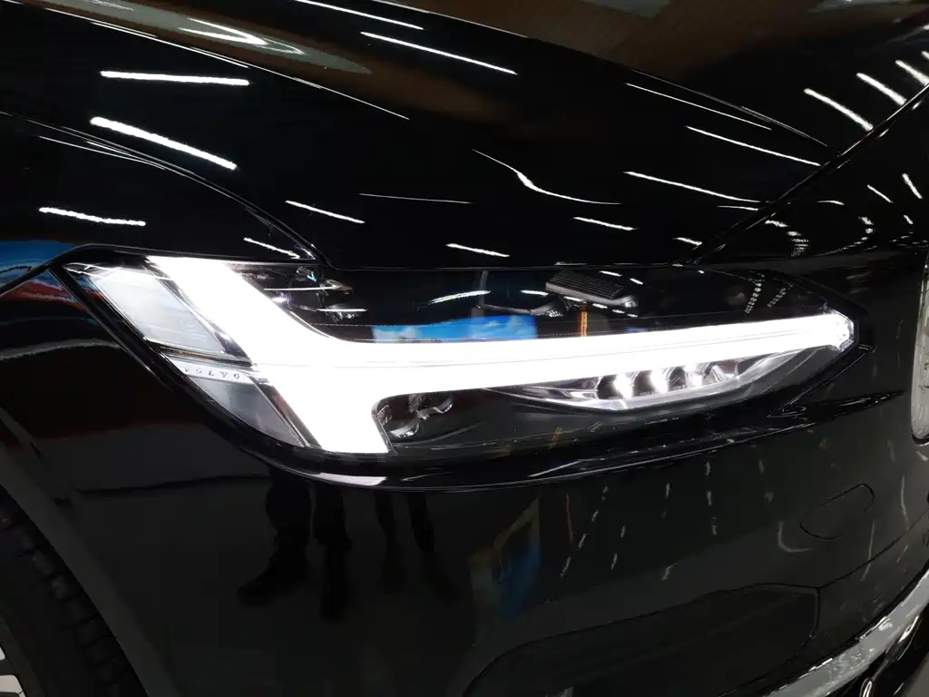 VOLVO S90 2021