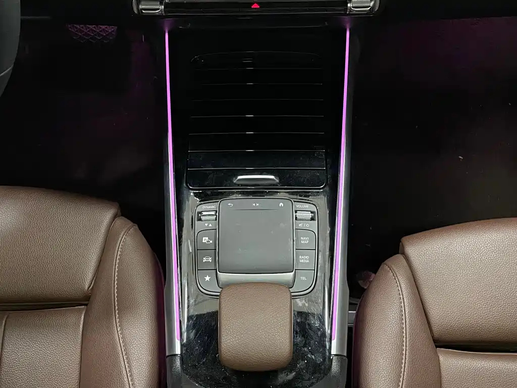 MERCEDES BENZ GLB 2021