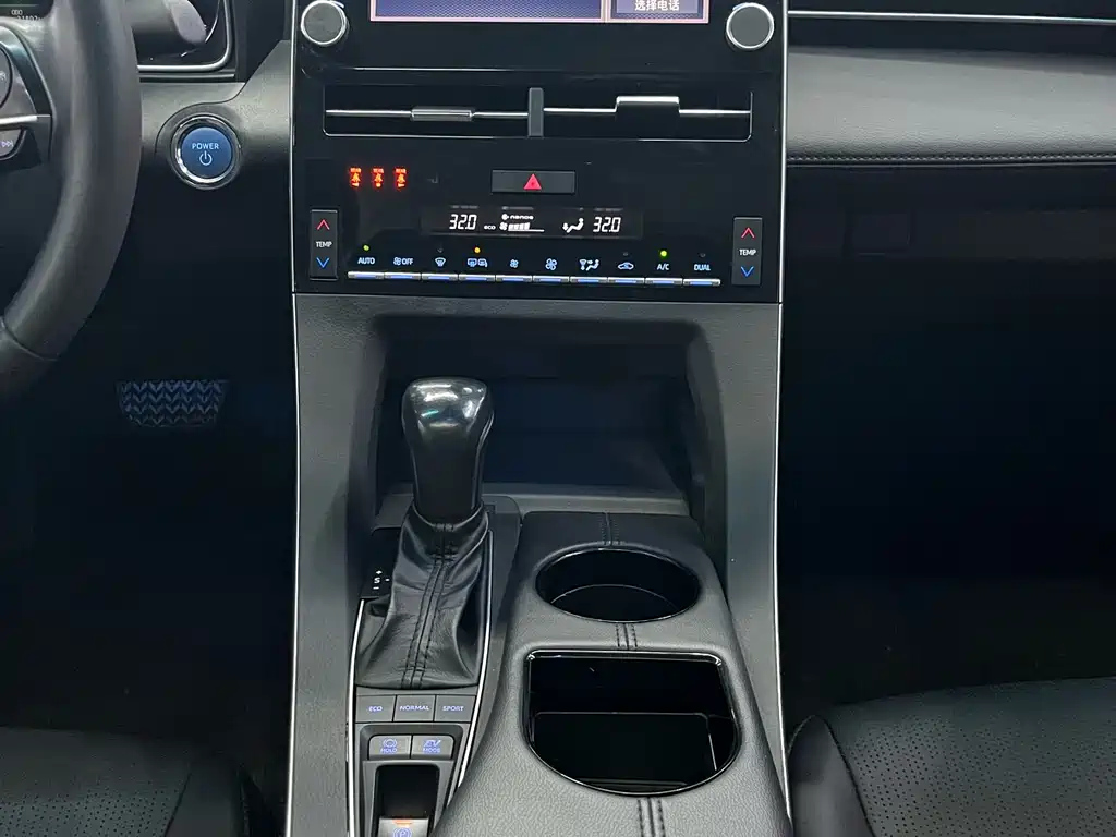 TOYOTA AVALON 2021