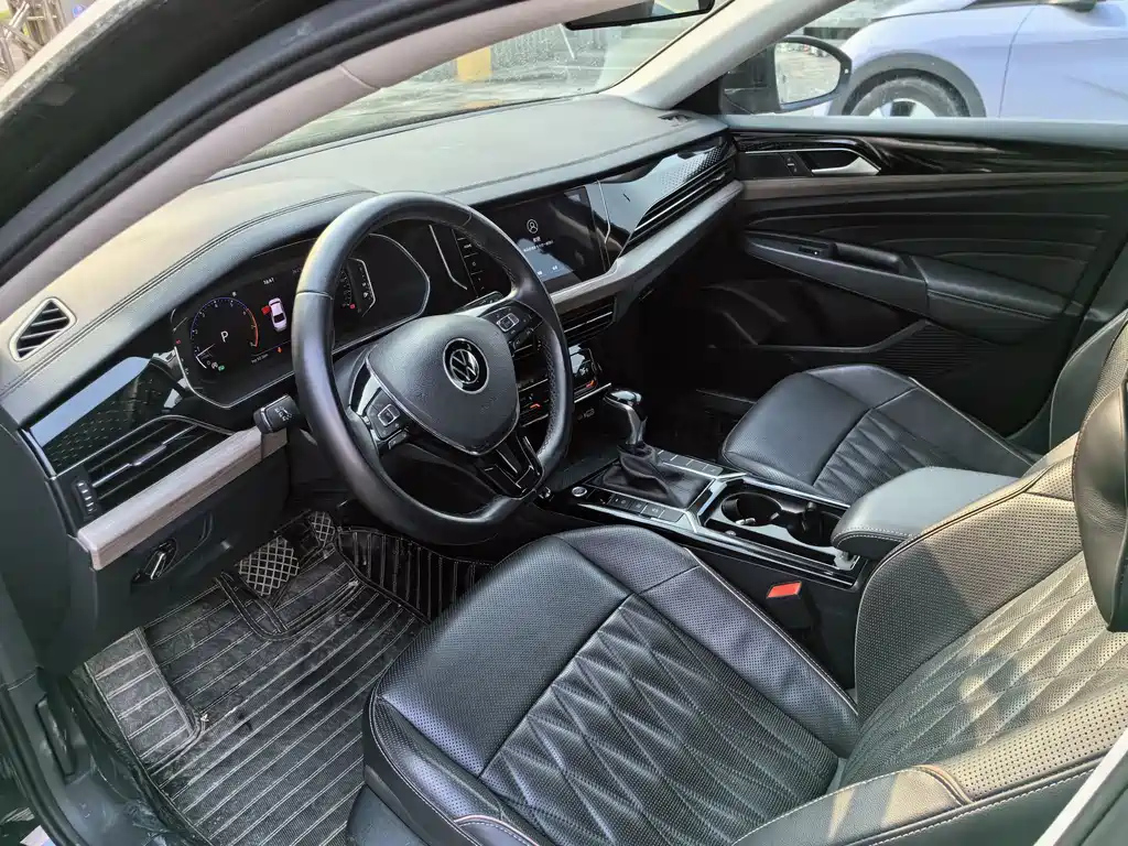 VOLKSWAGEN PASSAT 2020