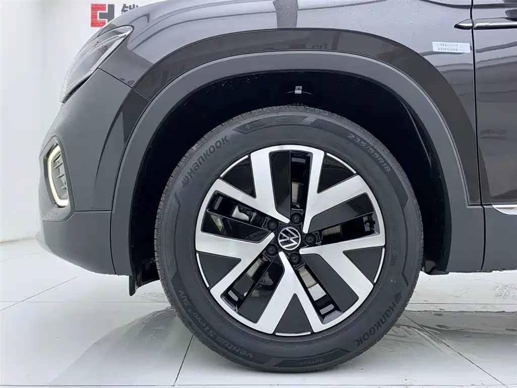 VOLKSWAGEN TAYRON 2024