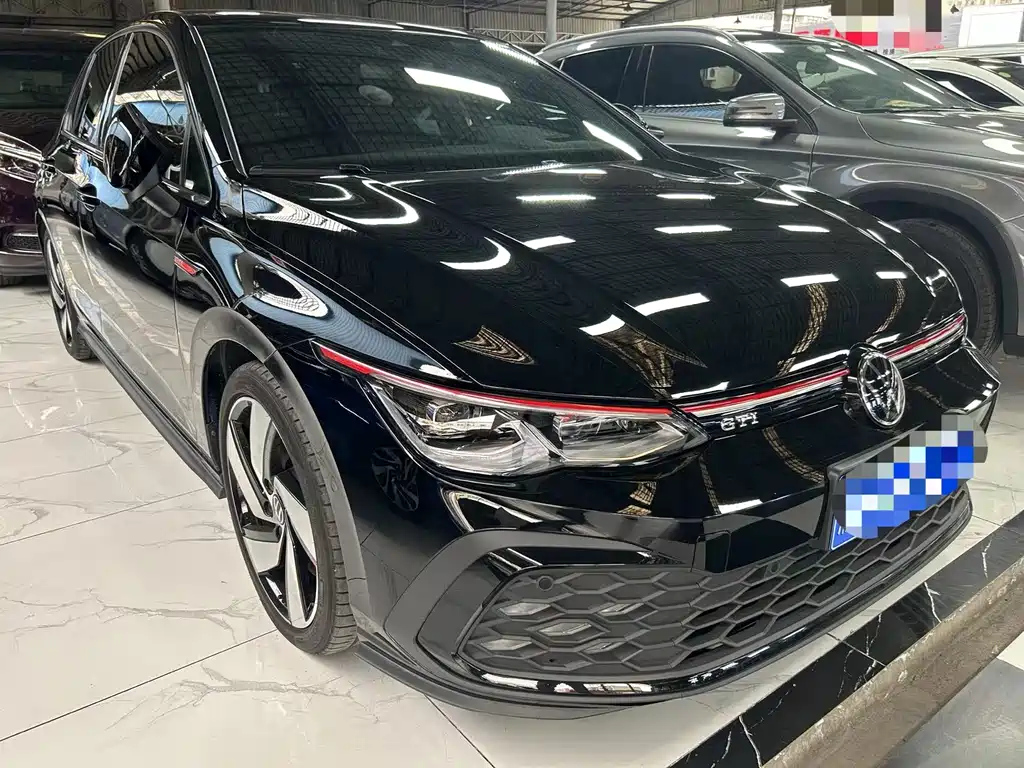 VOLKSWAGEN GOLF 2022