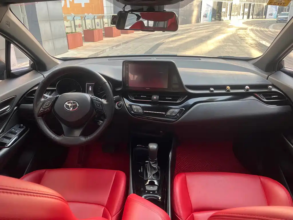 TOYOTA IZOA 2021