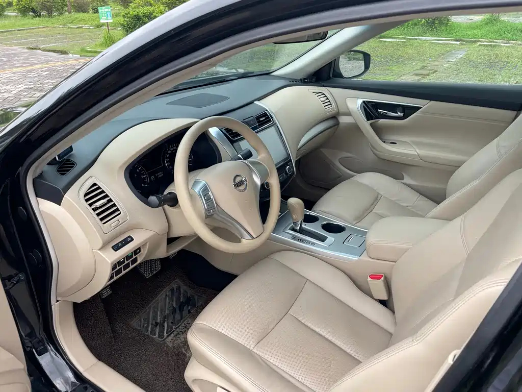 NISSAN TEANA 2018