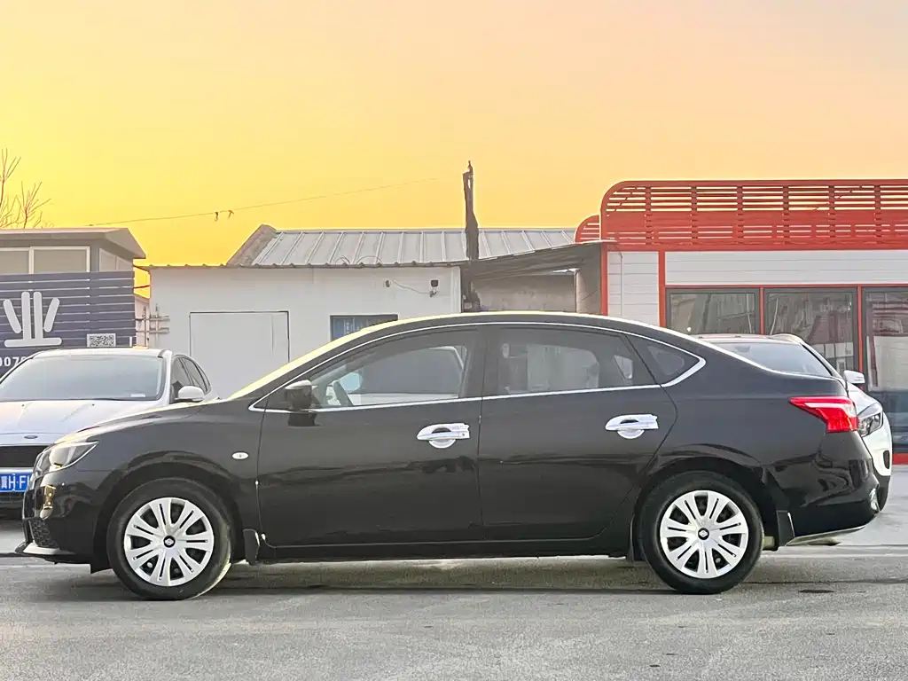 NISSAN SYLPHY 2020