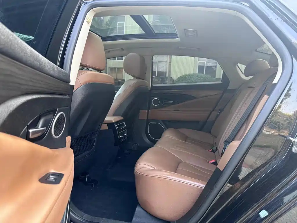 GEELY AUTO BORUI 2018