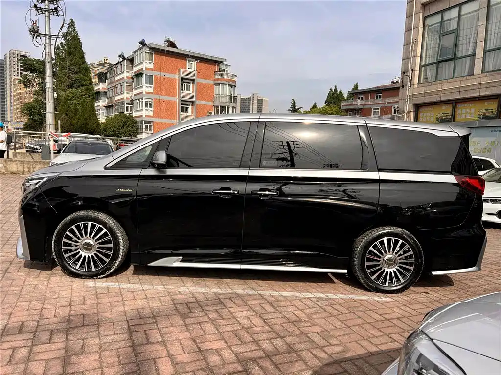 TRUMPCHI M8 2022
