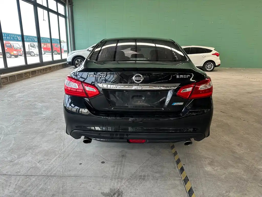 NISSAN TEANA 2018