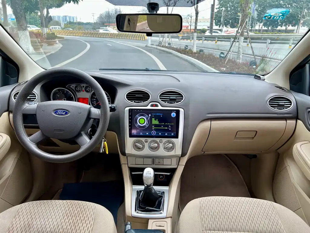 FORD FOCUS 2011