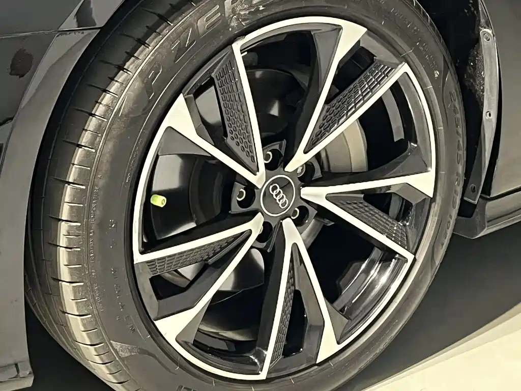 AUDI A6L 2021