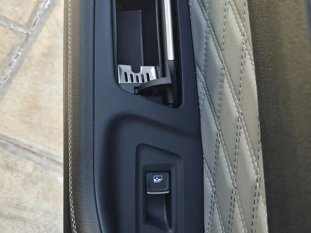 VOLKSWAGEN MAGOTAN 2023