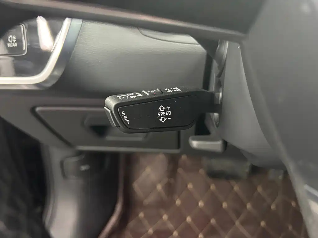 AUDI A6L 2023