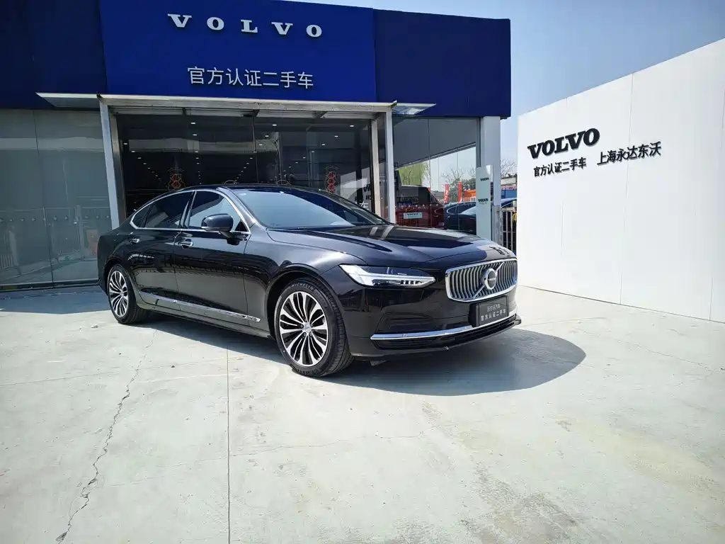 VOLVO S90 2022